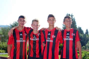 Foto ragazzi AC Milan Junior Camp