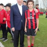 Galliani e bambino al Milan Junior Camp Day 2017