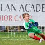 Parata del portiere al camp estivo di calcio dell'AC Milan