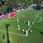 O campo de jogo do AC Milan Academy Camp na vila turística de esportes em Lignano Sabbiadoro