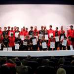 Entrega de premios de los niños que asistieron al AC Milan Academy Camp en Asiago