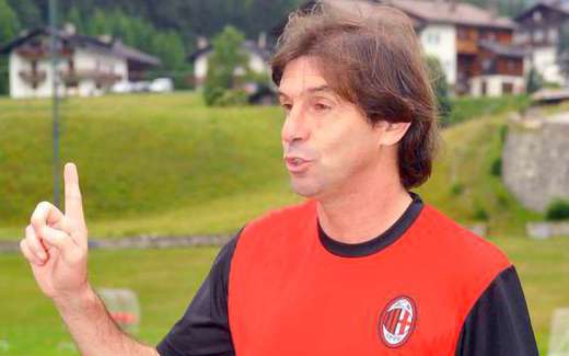 filippogalli-coach-acmilanacademycamp-520x325.jpg