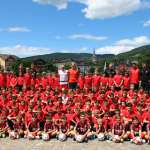 Os jovens do AC Milan Academy Camp em Gallio, no planalto Asiago